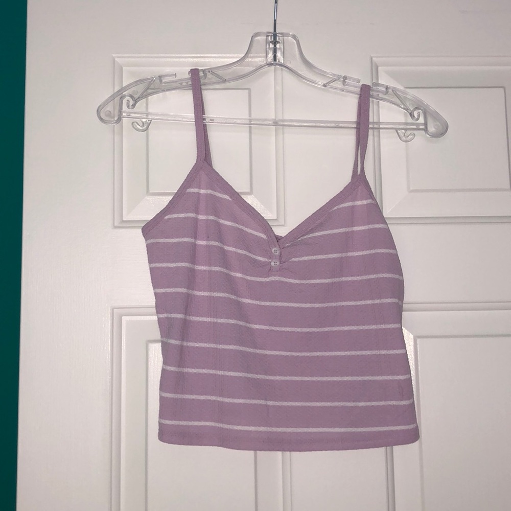 WHITE AND PURPLE FITTED FOREVER 21 CROP TOP